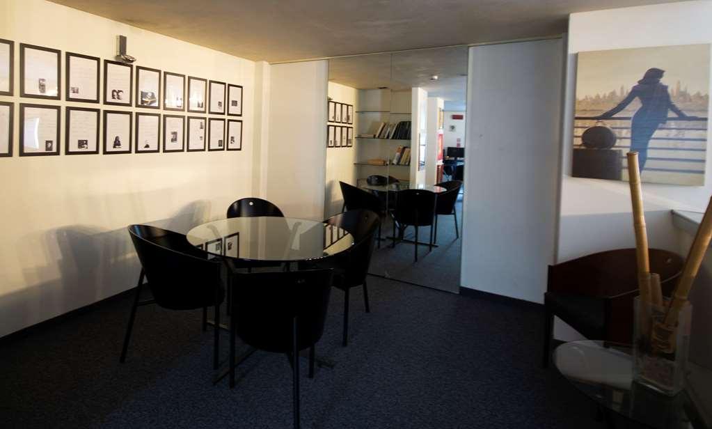 Dellearti Design Hotel Crémone Restaurant photo