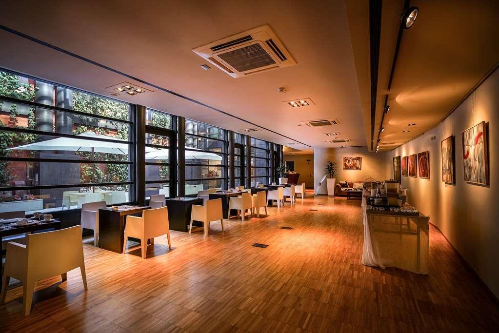 Dellearti Design Hotel Crémone Restaurant photo